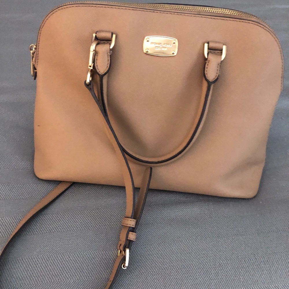Michael kors tote, dark cream color